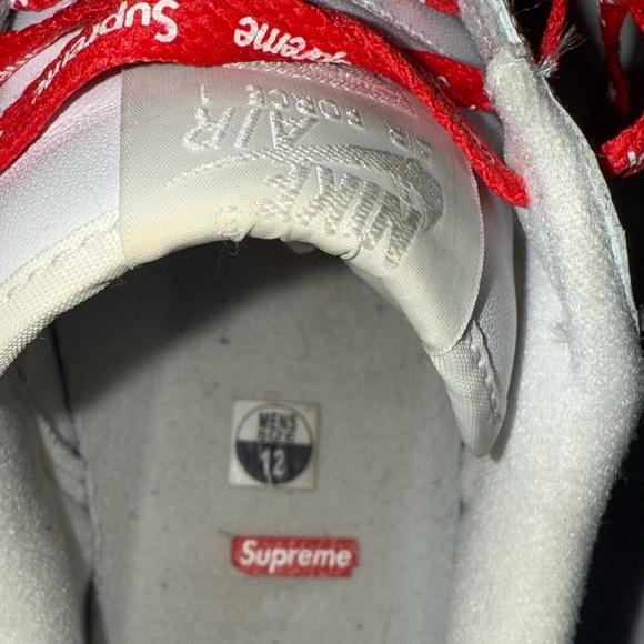 The Supreme x Nike Air Force 1 Low White Red Laces Men’s 12 Excellent Condition - Picture 6 of 7